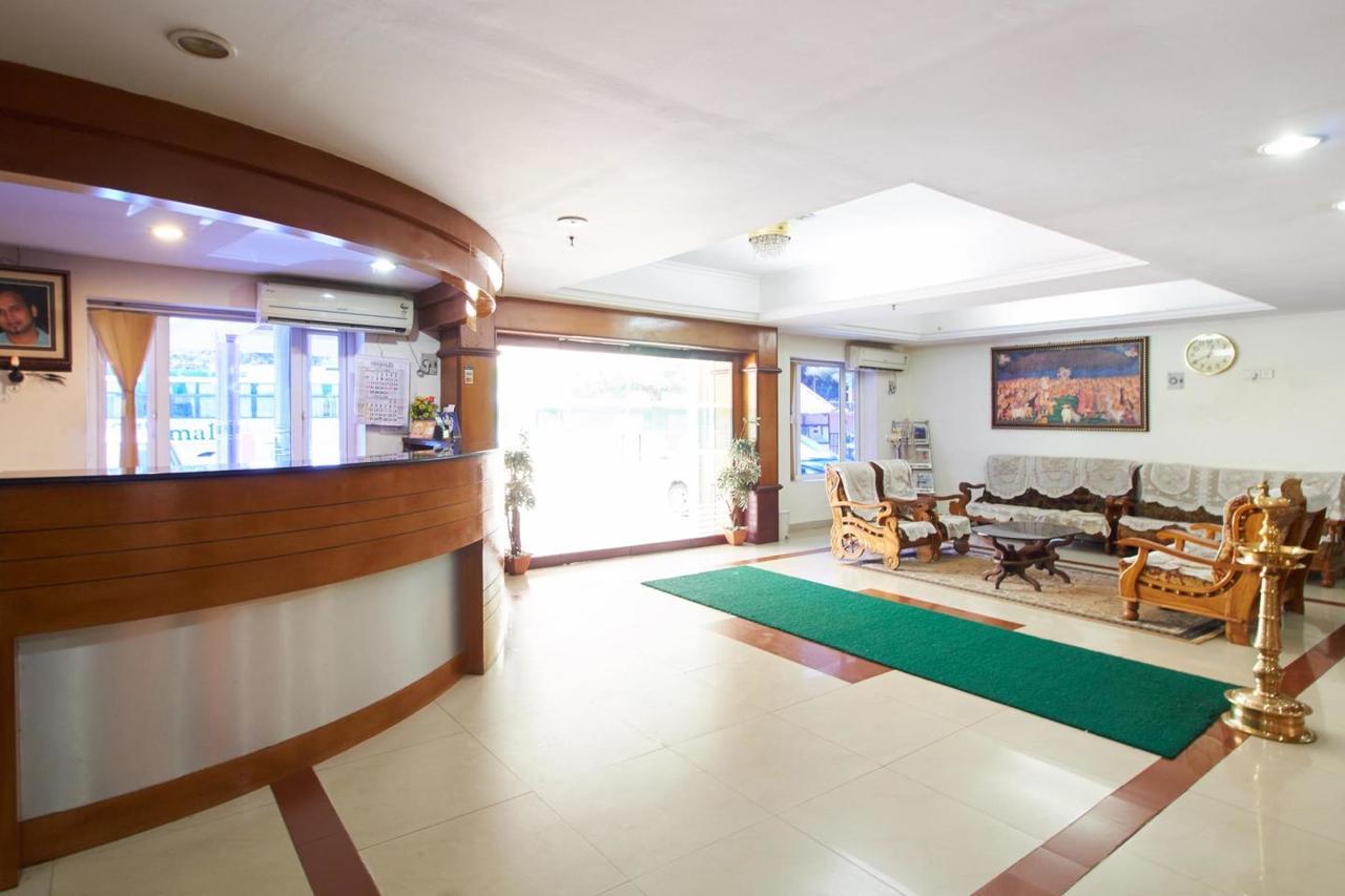 Sree Gokulam Sabari Hotel Chavakkad Exterior photo